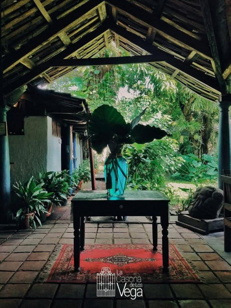 Casona Los Vega Izalco Exterior photo